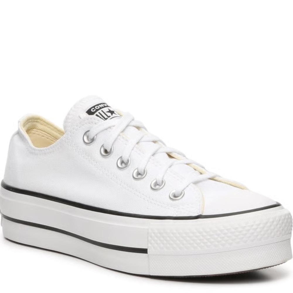 Never Worn! Women’s Converse Chuck Taylor All Star Lift Low-Top Sneaker - White